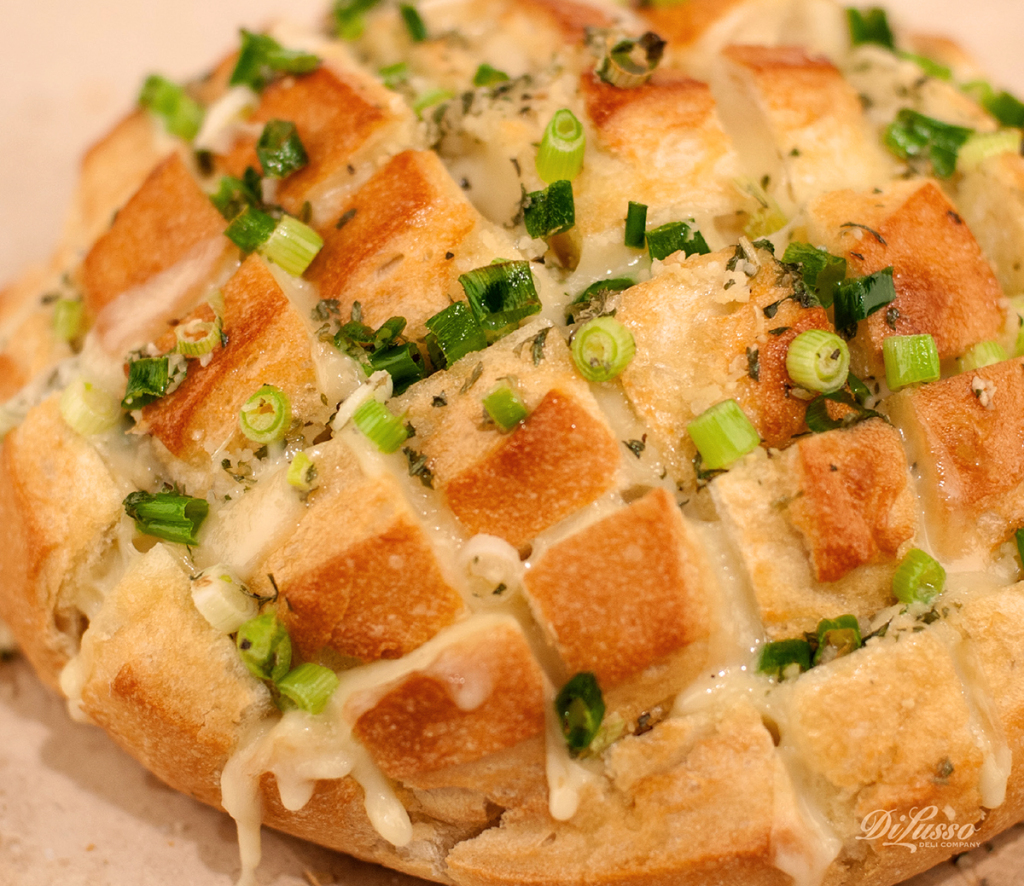 DiLusso-comfort_food_garlic_cheese_bread